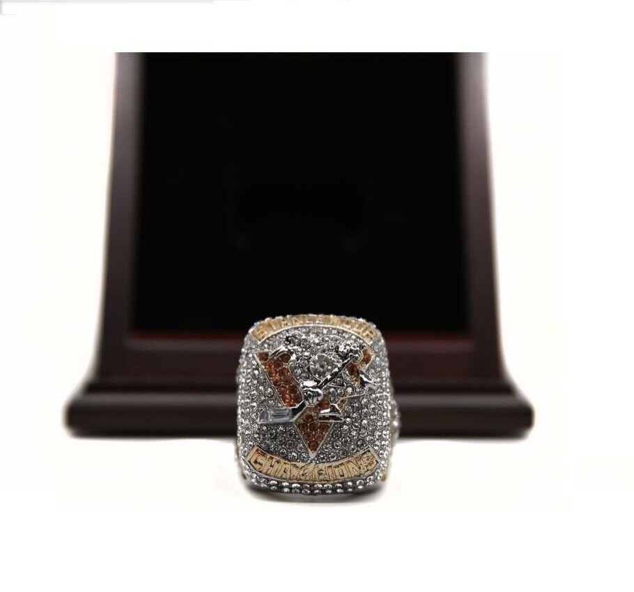 NHL 2017 Pittsburgh Penguins Stanley Cup Championship Replica Ring